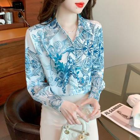 YF6923# 图片色春装新款长袖翻领系扣藏青图腾印花碎花宽松大码上衣