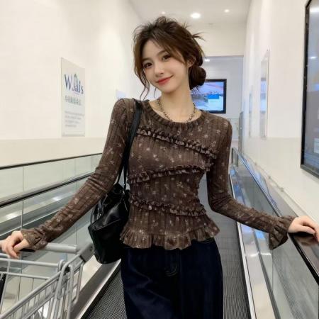 YF6919# 图片色春季新款碎花坑条纹圆领长袖Z字荷叶边设计时尚短款T恤