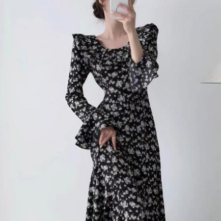 YF6930# (3色入内）韩版春装小飞袖荷叶边圆领修腰过膝中长款碎花别致连衣裙