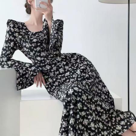 YF6930# (3色入内）韩版春装小飞袖荷叶边圆领修腰过膝中长款碎花别致连衣裙