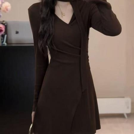 YF6929# (4色入内)春秋褶折收腰开叉长袖套头不规则裙摆个性小个子连衣裙