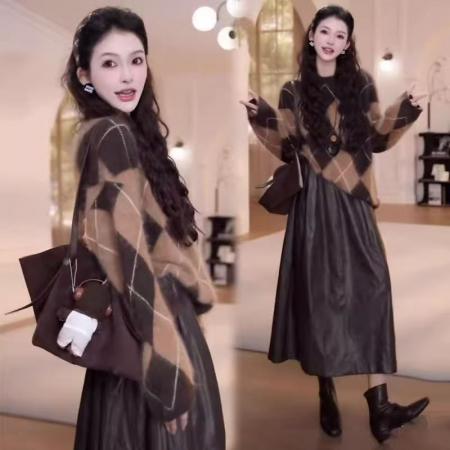 YF6951# (2色入内）秋冬复古格子撞色软糯舒适设计宽松大码显瘦慵懒风针织毛衣