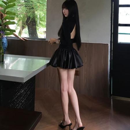 YF6976# （2色入内）韩版性感辣妹后背镂空缎面拼接修腰显瘦连衣裙