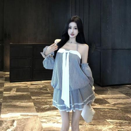 YF6981# 图片色性感辣妹系蝴蝶结飘带松紧腰蓬蓬条纹长袖吊带抹胸连衣裙