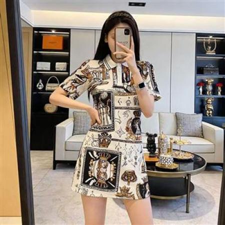 YF6980# 图片色洋气个性漫画印花POLO领修身显瘦小个子设计感韩版连衣裙