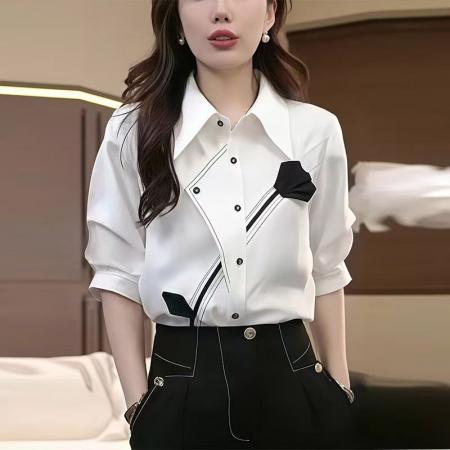 YF7028# 图片色时尚重工玫瑰花设计感中袖翻领系扣不规则撞色宽松大码衬衣
