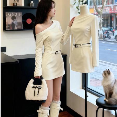 FA56359#辣妹穿搭白色斜肩气质感连衣裙特别漂亮掐腰包臀裙子 服裝批發女裝批發服飾貨源