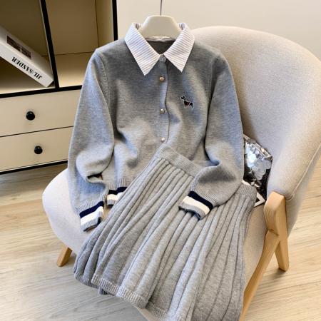 FA56389# 春款韩系学院风假两件上衣女针织开衫拼接条纹衬衫百褶裙套装 服裝批發女裝批發服飾貨源