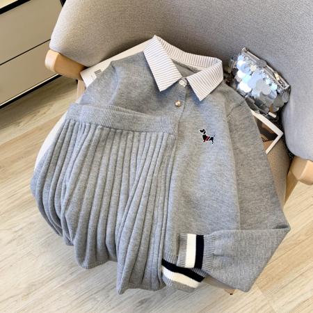 FA56389# 春款韩系学院风假两件上衣女针织开衫拼接条纹衬衫百褶裙套装 服裝批發女裝批發服飾貨源