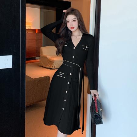 FA56443# 白色针织连衣裙秋冬新款法式收腰显瘦气质v领长裙女 服裝批發女裝批發服飾貨源