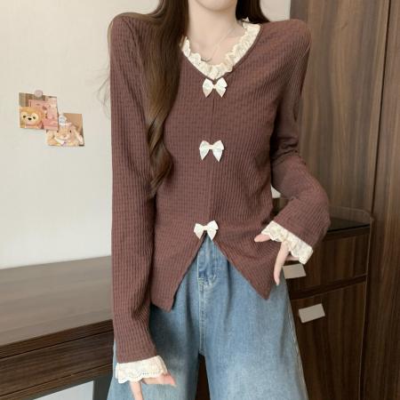 FA56454# 胖MM咖色V领长袖T恤女秋冬新款蝴蝶结蕾丝拼接收腰显瘦短上衣 服裝批發女裝批發服飾貨源