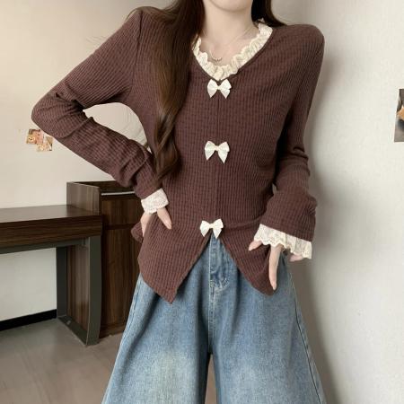 FA56454# 胖MM咖色V领长袖T恤女秋冬新款蝴蝶结蕾丝拼接收腰显瘦短上衣 服裝批發女裝批發服飾貨源