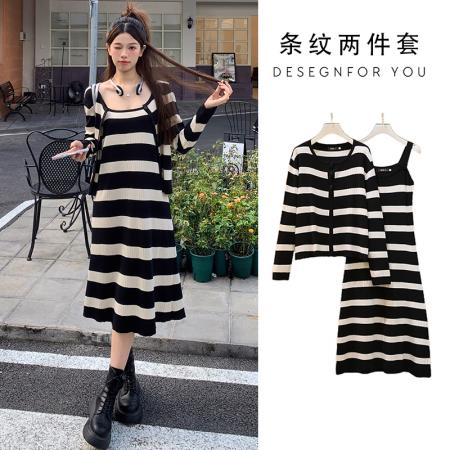 FA56457# 春新款大码女装条纹针织毛衣吊带连衣裙+长袖外套两件套 服裝批發女裝批發服飾貨源