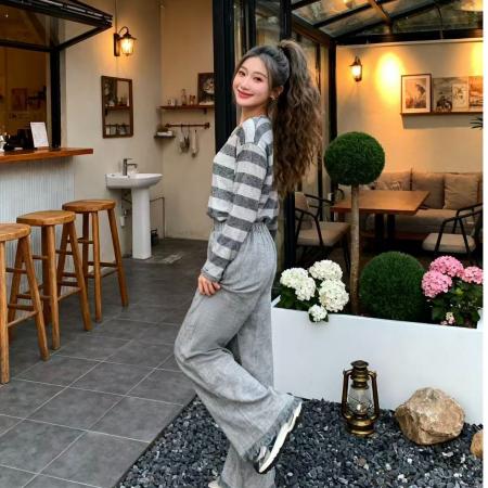 FA56494# 春秋氛围感穿搭女装V领条纹衫防晒长袖上衣气质休闲裤两件套 服裝批發女裝批發服飾貨源