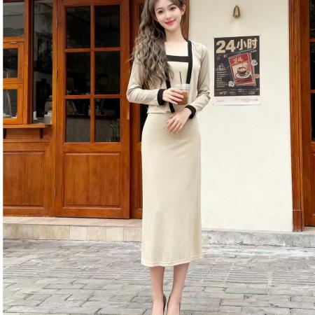 FA56496# 小众温柔风撞色吊带裙外搭开衫两件套女春秋气质包臀连衣长裙套装 服裝批發女裝批發服飾貨源