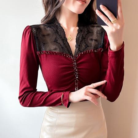 FA56512# 春夏新款时尚洋气蕾丝拼接镂空手工钉珠气质设计感上衣打底衫 服裝批發女裝批發服飾貨源