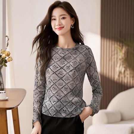 FA56537# 长袖上衣设计感修身高级打底衫女春新款印花圆领T恤 服裝批發女裝批發服飾貨源