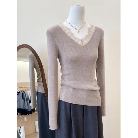 FA56584# 蕾丝拼接V领驼色针织打底衫女秋冬高级感内搭修身显瘦小上衣 服裝批發女裝批發服飾貨源