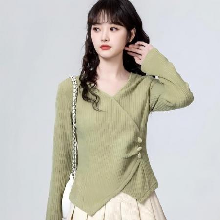 FA56587# 韩系绿色不规则V领长袖T恤女春秋设计感独特上衣 服裝批發女裝批發服飾貨源