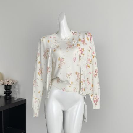 FA56594# 周美美温柔效应粉色碎花羊毛圆领短袖针织开衫两件套 服裝批發女裝批發服飾貨源