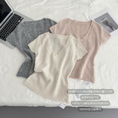 FA56601# 你的懒懒LLan私心柔光丝绸缎面V领针织T+蕾丝女 服裝批發女裝批發服飾貨源