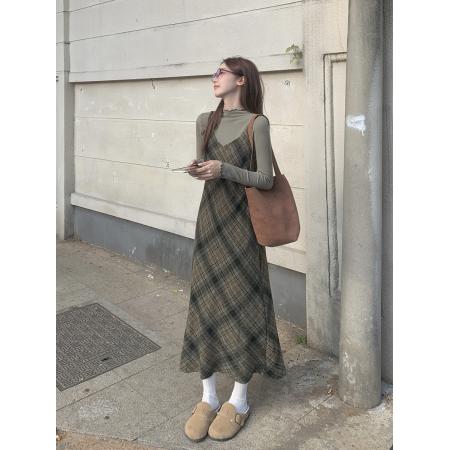 FA56632# 温柔风秋冬新款连衣裙设计感别致格纹吊带裙百搭打底衫 服裝批發女裝批發服飾貨源