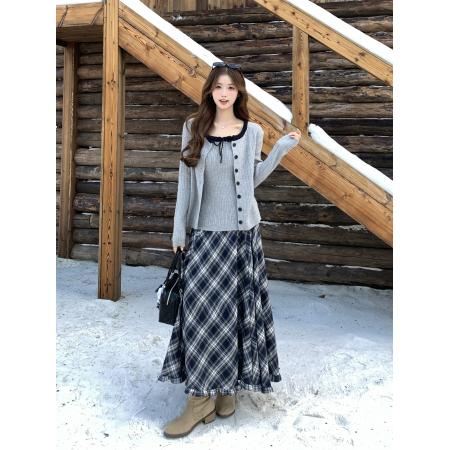 FA56633# 温柔风秋冬新款设计感软糯毛衣外套小吊带复工格纹半身裙 服裝批發女裝批發服飾貨源