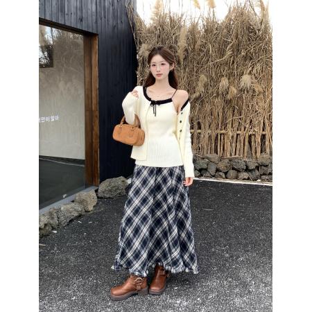 FA56633# 温柔风秋冬新款设计感软糯毛衣外套小吊带复工格纹半身裙 服裝批發女裝批發服飾貨源