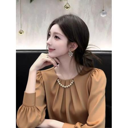 FA56691# 法式温柔风珍珠链条褶皱灯笼袖缎面衬衫女设计感小众遮肚上衣  服裝批發女裝批發服飾貨源