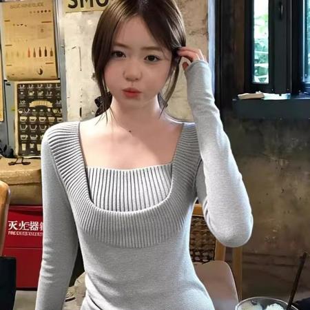 FA56715# 高级感假两件方领毛衣新款春季短款修身针织上衣  服裝批發女裝批發服飾貨源