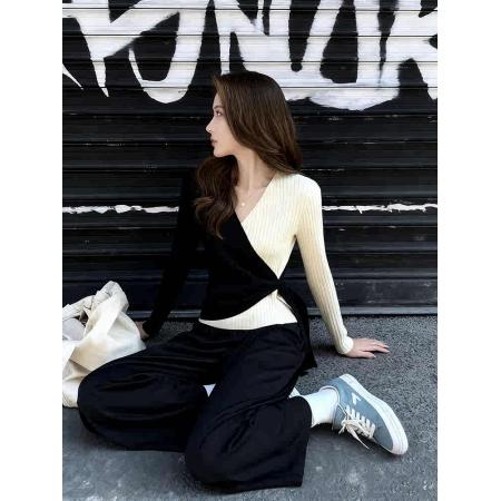 FA56724# 设计感不规则交叉撞色v领针织衫上衣女春季新款显瘦百搭毛衣  服裝批發女裝批發服飾貨源