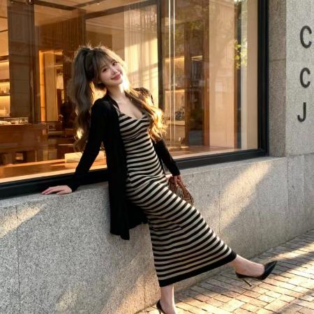 FA56759# 法式复古条纹吊带裙套装女夏季长袖防晒开衫纯欲V领收腰包臀长裙  服裝批發女裝批發服飾貨源