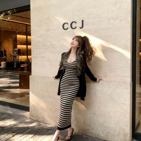 FA56759# 法式复古条纹吊带裙套装女夏季长袖防晒开衫纯欲V领收腰包臀长裙  服裝批發女裝批發服飾貨源