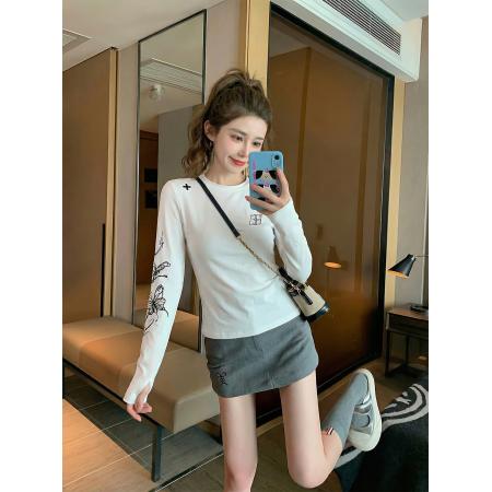 FA56765# 长袖t恤打底衫女春秋薄款正肩国潮刺绣蝴蝶印花圆领上衣  服裝批發女裝批發服飾貨源