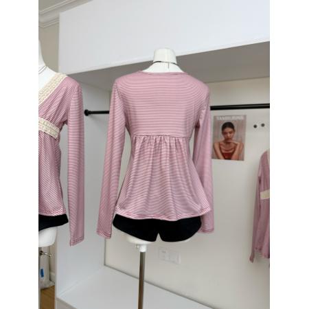 BY10136# 古早感辣妹蕾丝拼接V领低胸条纹长袖T恤高腰A摆显瘦上衣 服裝批發女裝批發服飾貨源