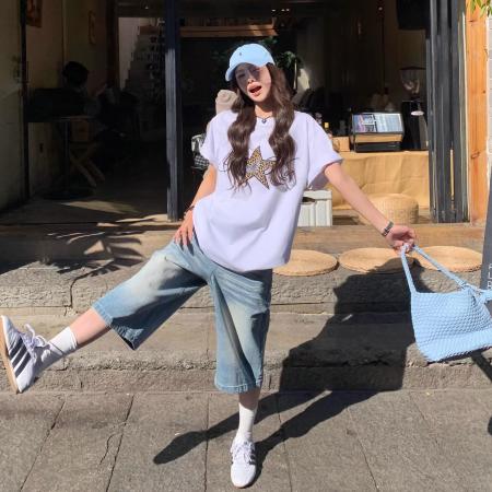 BY10145# 豹纹星星白色短袖T恤女春夏韩系宽松设计感百搭上衣 服裝批發女裝批發服飾貨源