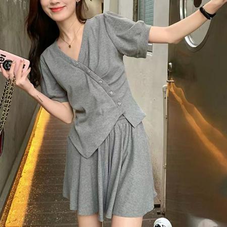 BY10162# 两件套不规则V领短袖T恤夏季韩版新款修身显瘦抽绳短款套装女 服裝批發女裝批發服飾貨源