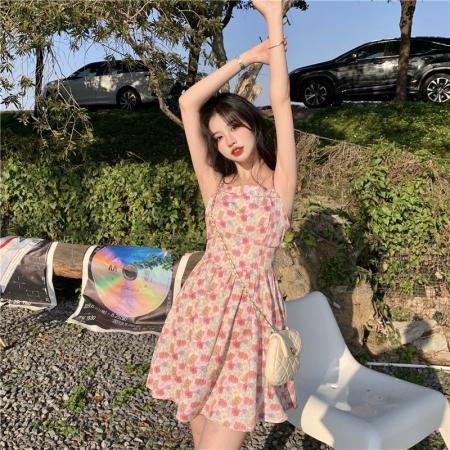 BY10184# 温柔风碎花吊带连衣裙女新款收腰显瘦很仙的打底A字裙子 服裝批發女裝批發服飾貨源