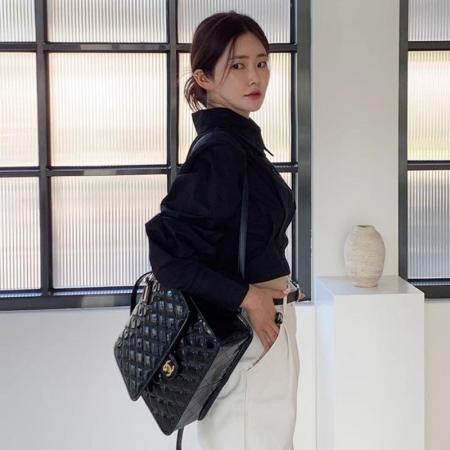 BY10215# 韩国chic小众设计感翻领后背镂空绑带系扣宽松短款衬衫 服裝批發女裝批發服飾貨源