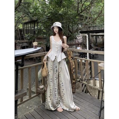 BY10219# 老钱风穿搭夏季松弛高级感马甲上衣+休闲印花阔腿裤 服裝批發女裝批發服飾貨源