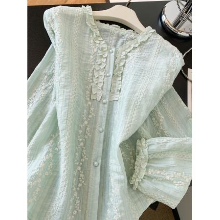 木耳边v领绿色设计感长袖衬衫女上衣小个子新款超火减龄衬衣 服裝批發女裝批發服飾貨源