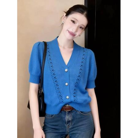 超好看蓝色V领短袖针织开衫女春季设计感小香风别致上衣潮 服裝批發女裝批發服飾貨源