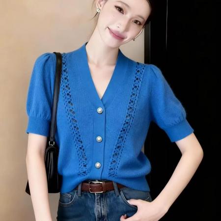 超好看蓝色V领短袖针织开衫女春季设计感小香风别致上衣潮 服裝批發女裝批發服飾貨源