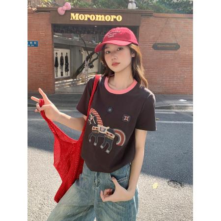 撞色圆领小马刺绣短袖t恤女新款修身显瘦时尚设计感独特上衣 服裝批發女裝批發服飾貨源