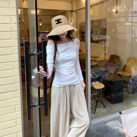 BY10299# 韩系风斜肩长袖T恤女春季新款黑色不对称显瘦露肩上衣 服裝批發女裝批發服飾貨源