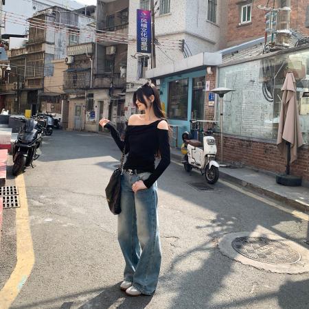 BY10299# 韩系风斜肩长袖T恤女春季新款黑色不对称显瘦露肩上衣 服裝批發女裝批發服飾貨源