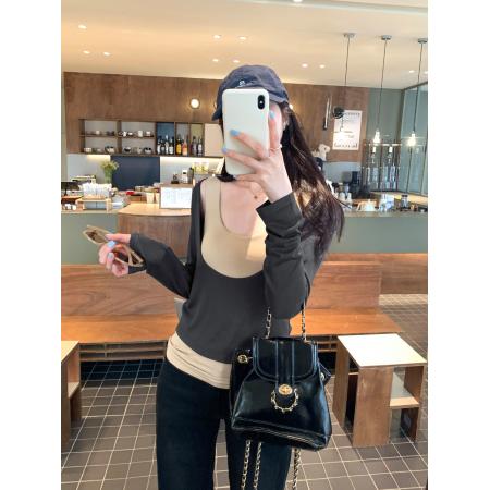 BY10307# 吊带背心深u领假两件设计感内搭打底衫长袖T恤女早春穿搭上衣 服裝批發女裝批發服飾貨源