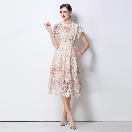 BY10317# 高端时尚短袖连衣裙女新款法式重工镂空钩花蕾丝收腰优雅长裙 服裝批發女裝批發服飾貨源