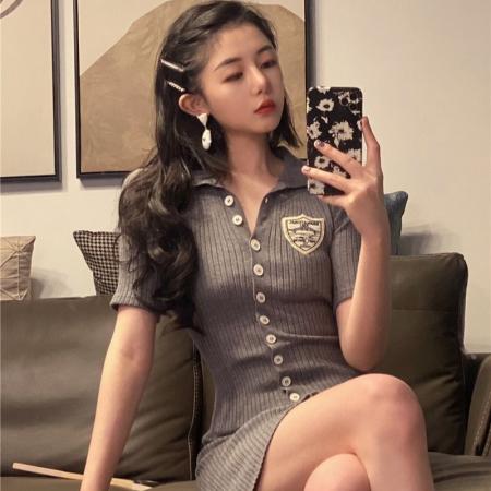 BY10322# 新款夏季复古显瘦针织连衣裙勋章polo领修身包臀裙女 服裝批發女裝批發服飾貨源