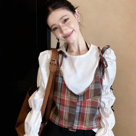 BY10406# 减龄显瘦软糯温柔风松弛感格纹吊带+白色上衣女早春撞色小衫 服裝批發女裝批發服飾貨源
